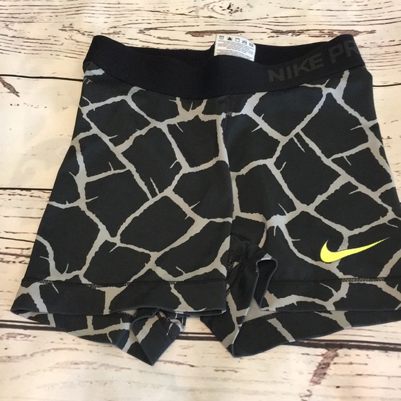 Nike Pants - Nike Black & Gray Reticulated compression shorts